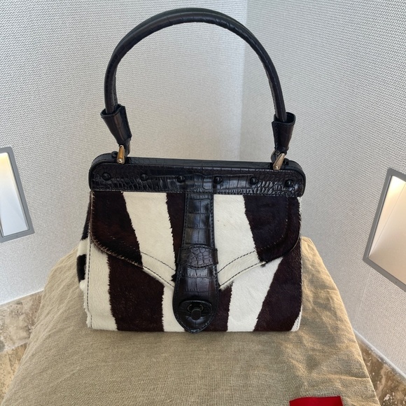 VALENTINO Black & White ZEBRA Print Handbag, - Picture 7 of 13